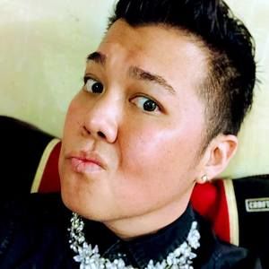 Meet your Posher, Thomas